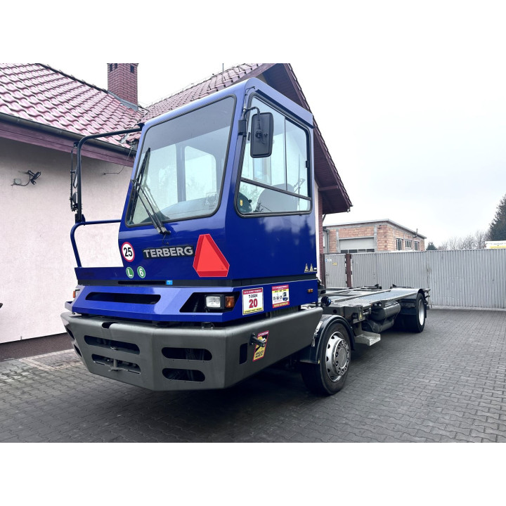 Ciągnik terminalowy Terberg BC182 2018