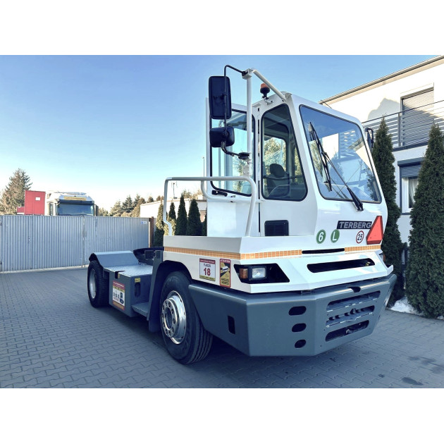 Ciągnik Terminalowy Terberg YT182 2015