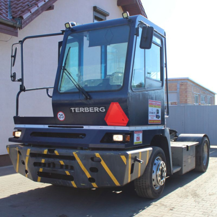 Ciągnik Terminalowy Terberg YT222