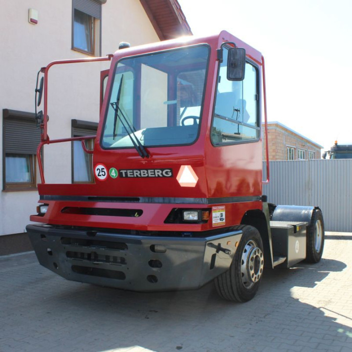 Ciągnik Terminalowy Terberg YT182 2013
