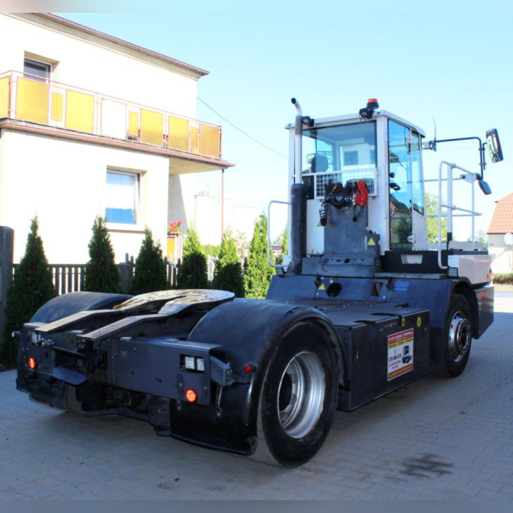Ciągnik terminalowy MAFI T225d