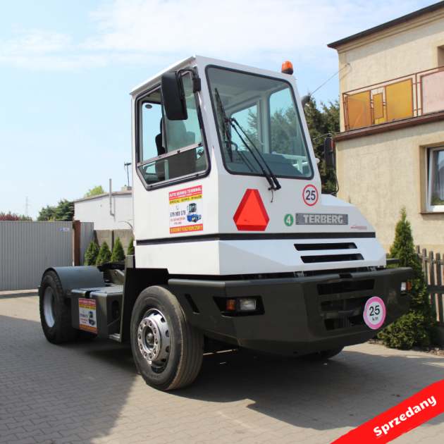 Ciągnik terminalowy Terberg YT180 2001