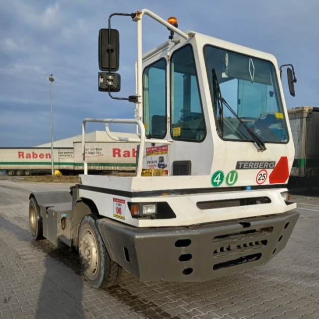 Ciągnik terminalowy Terberg YT182