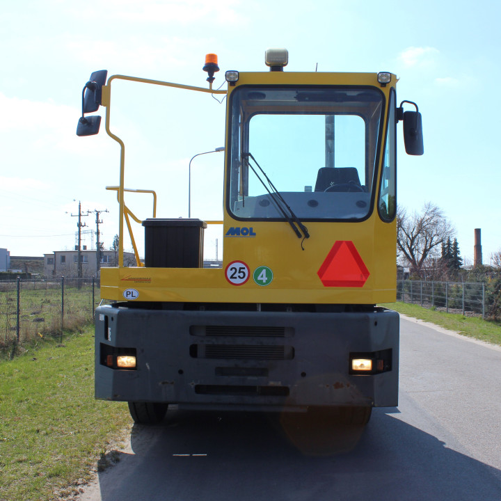 Ciągnik terminalowy MOL YM180
