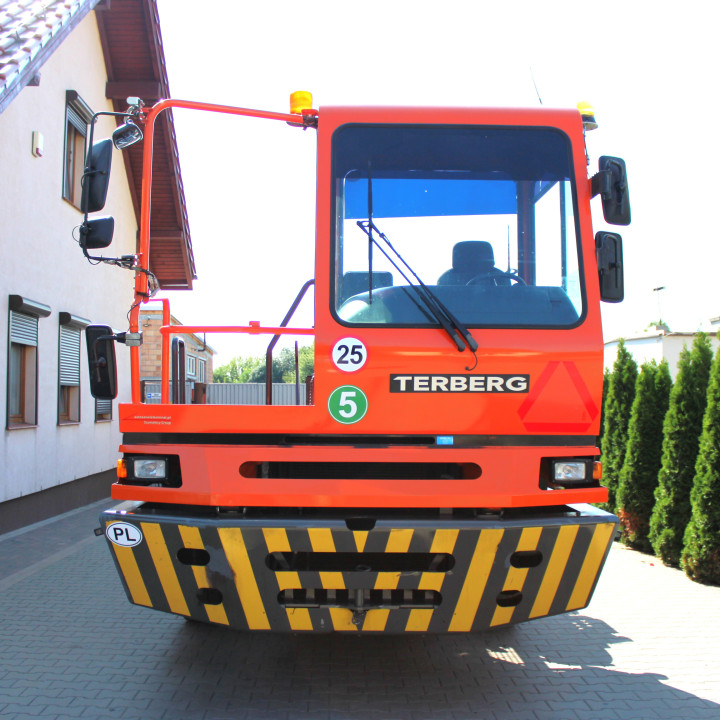 Ciągnik terminalowy Terberg BC182+ 2015