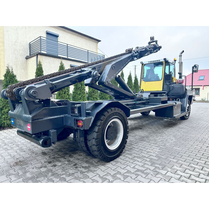 Ciężarówka hakowiec Terberg TT182