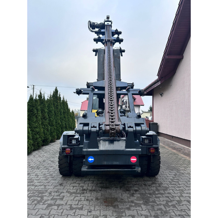 Ciężarówka hakowiec Terberg TT182