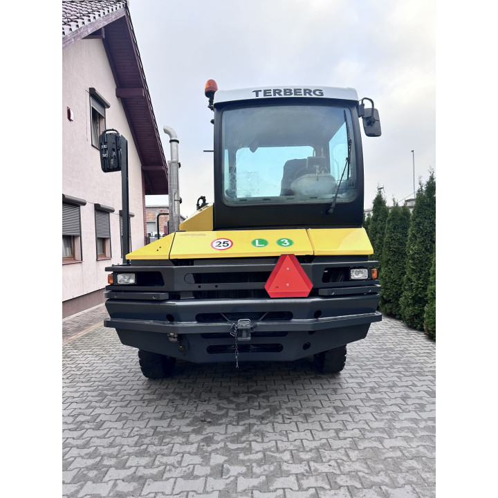 Ciężarówka hakowiec Terberg TT182
